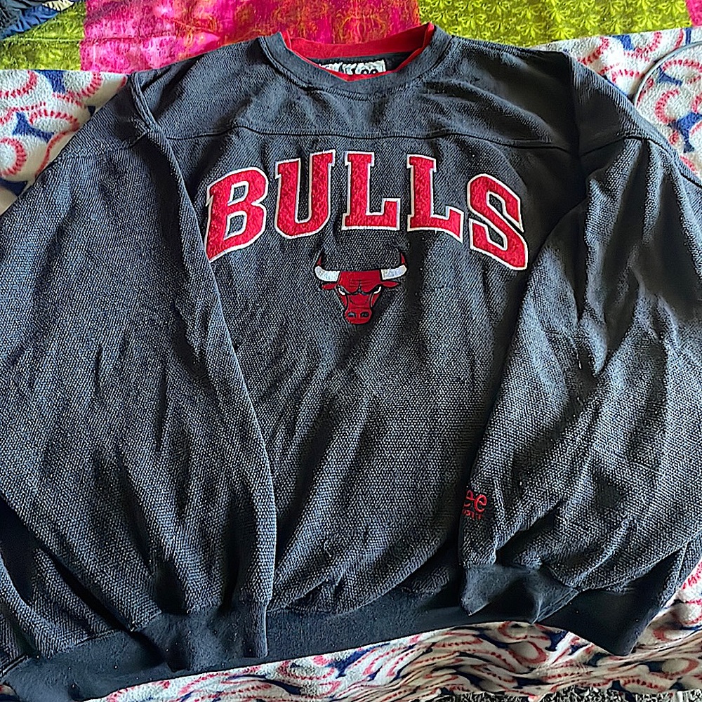 CHARCOAL GREY VINTAGE BULLS CREW-NECK